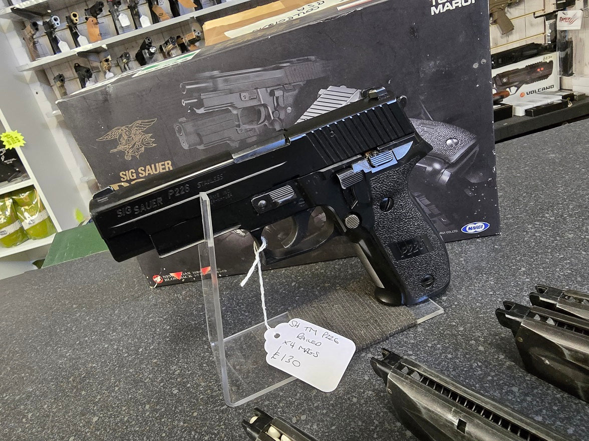 Second hand Tokyo Marui Sig P226 6mm RIF Gas Airsoft Pistol